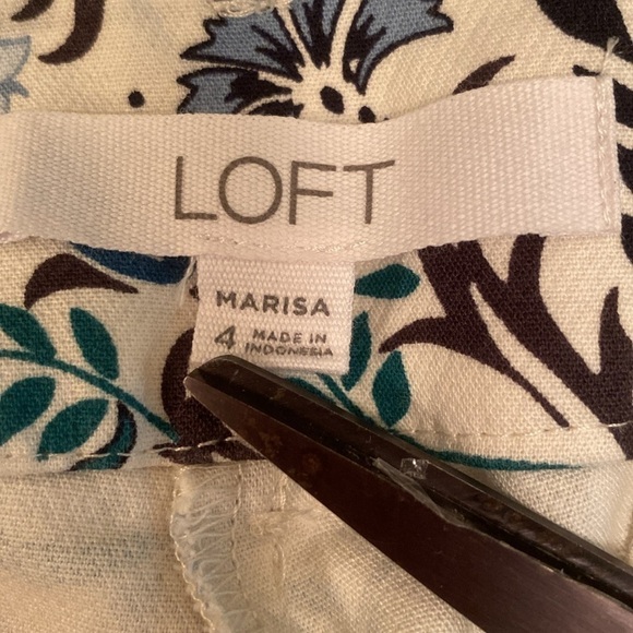 LOFT Pants - LOFT Cotton Marisa Ankle Green Brown Cream Blue Floral Crop Pants Size 4